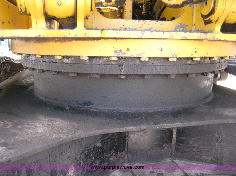 image for item A4284 1996 John Deere 200C LC excavator