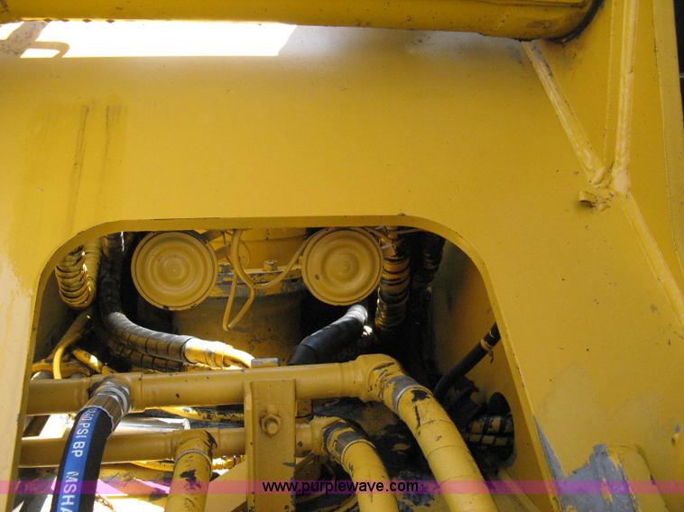 image for item A4284 1996 John Deere 200C LC excavator