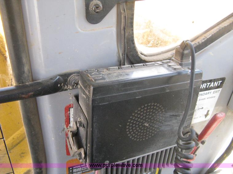 image for item A4284 1996 John Deere 200C LC excavator