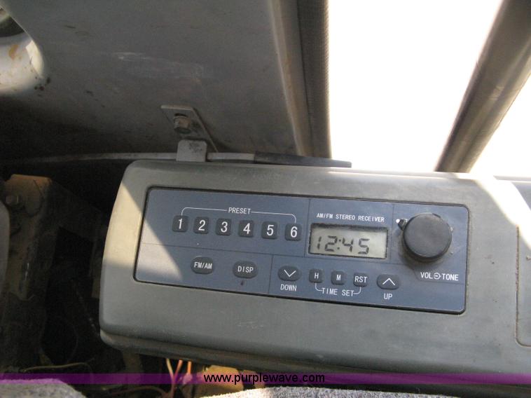 image for item A4284 1996 John Deere 200C LC excavator