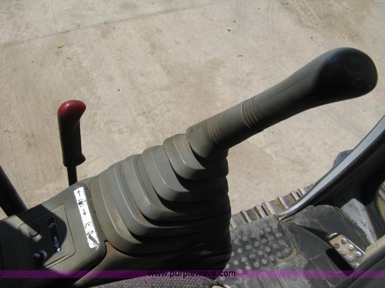 image for item A4284 1996 John Deere 200C LC excavator