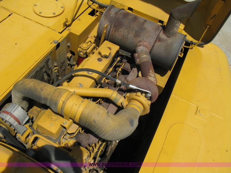 image for item A4284 1996 John Deere 200C LC excavator