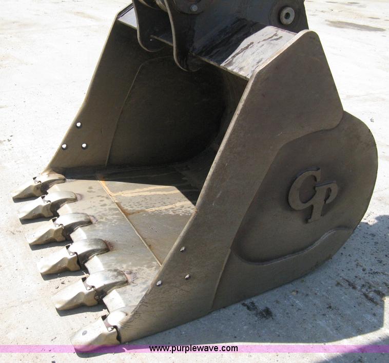 image for item A4284 1996 John Deere 200C LC excavator