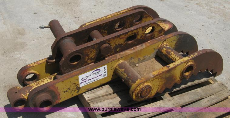 image for item A4286 32"W mechanical thumb