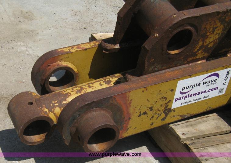 image for item A4286 32"W mechanical thumb