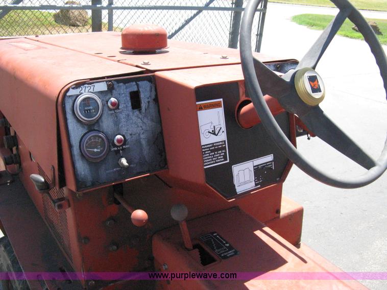 image for item A4289 1989 Ditch Witch 350SXD vibratory plow