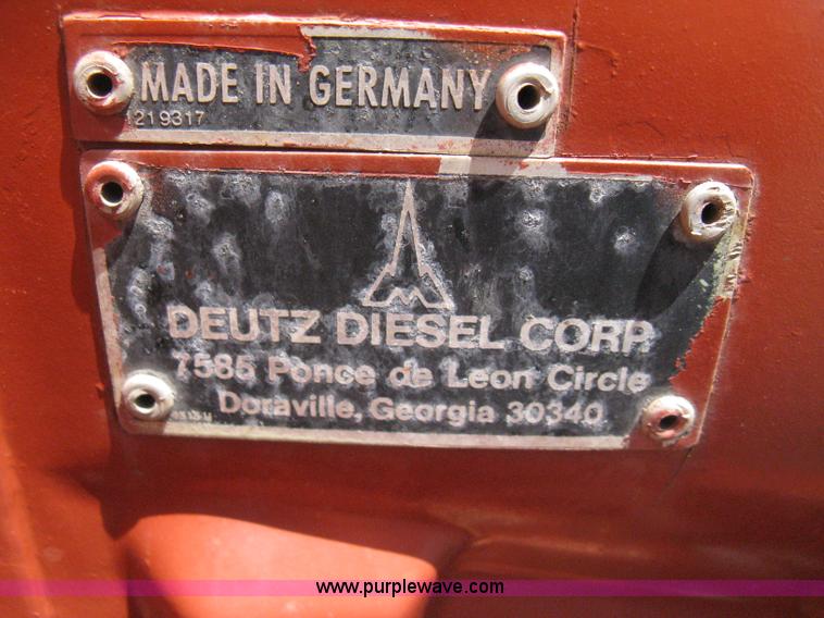 image for item A4289 1989 Ditch Witch 350SXD vibratory plow