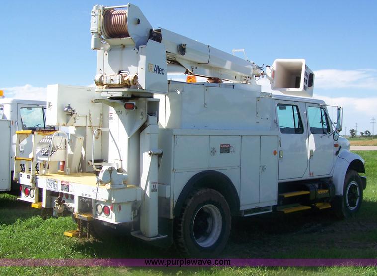 image for item A4549 1992 International 4900 crew cab bucket truck