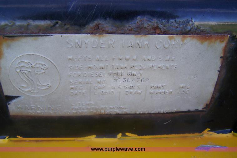 image for item A4549 1992 International 4900 crew cab bucket truck