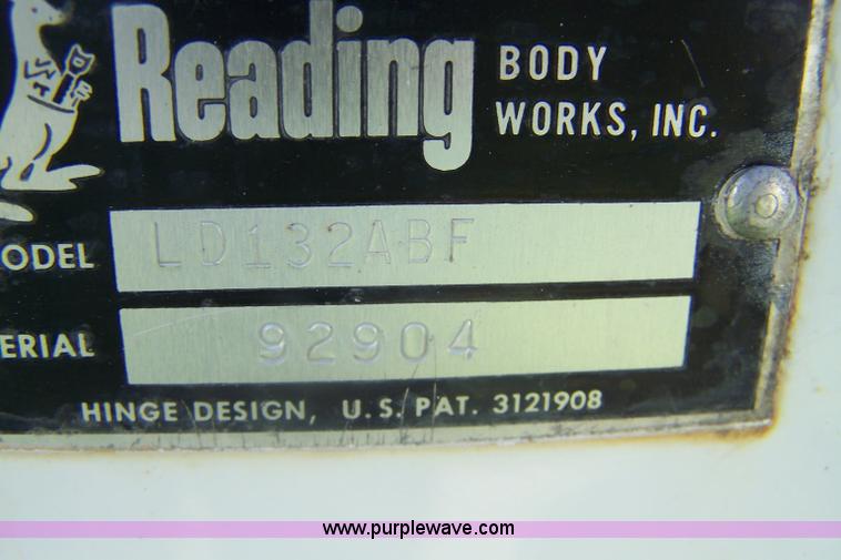 image for item A4550 1997 Ford F700 service truck