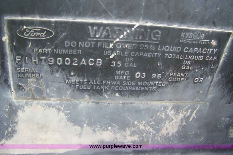 image for item A4550 1997 Ford F700 service truck