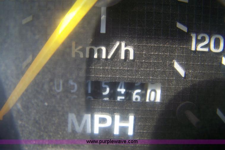 image for item A4550 1997 Ford F700 service truck