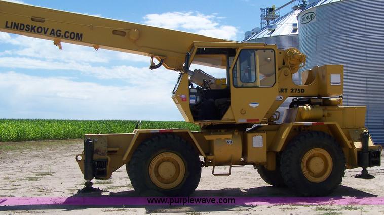image for item A4559 1990 Lorain LRT 275D crane