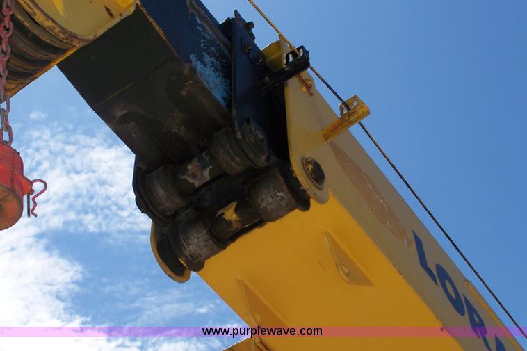 image for item A4559 1990 Lorain LRT 275D crane