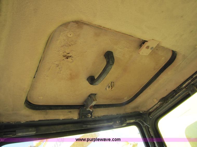 image for item A4653 Komatsu PC220LC excavator