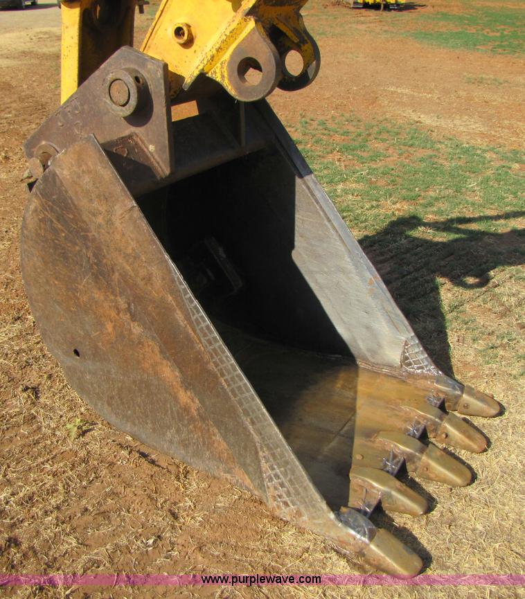 image for item A4653 Komatsu PC220LC excavator