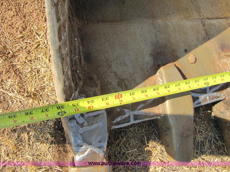 image for item A4653 Komatsu PC220LC excavator