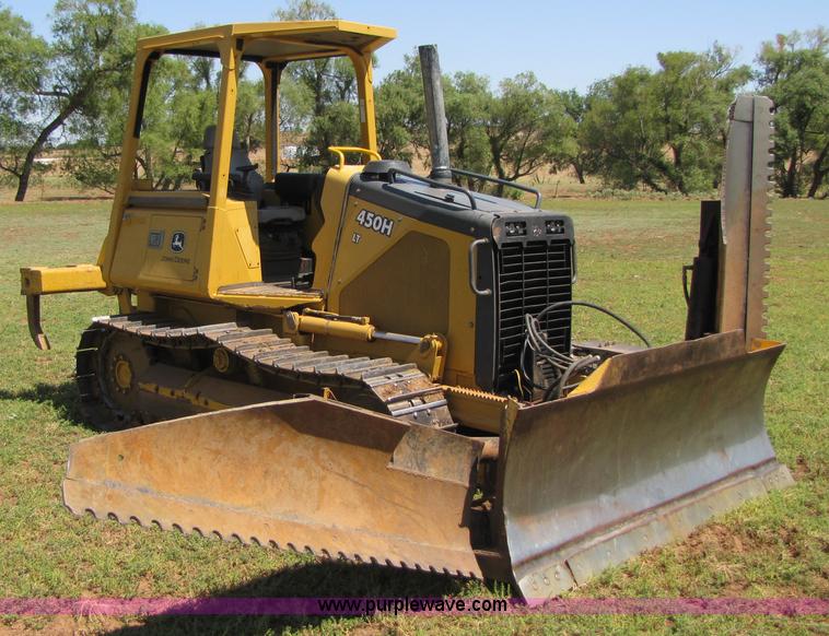 image for item A4654 2003 John Deere 450H LT dozer