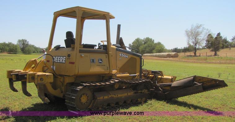 image for item A4654 2003 John Deere 450H LT dozer