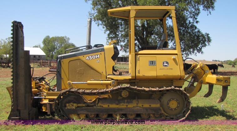 image for item A4654 2003 John Deere 450H LT dozer