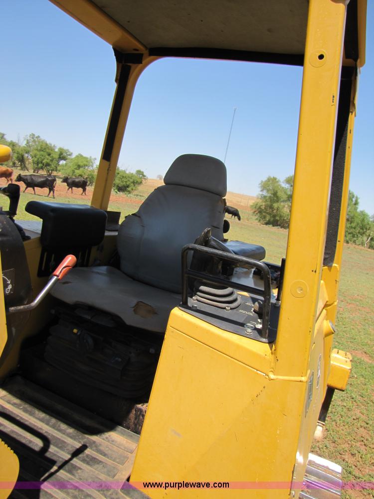 image for item A4654 2003 John Deere 450H LT dozer