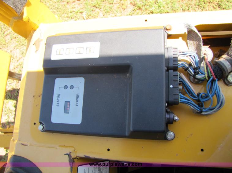 image for item A4654 2003 John Deere 450H LT dozer