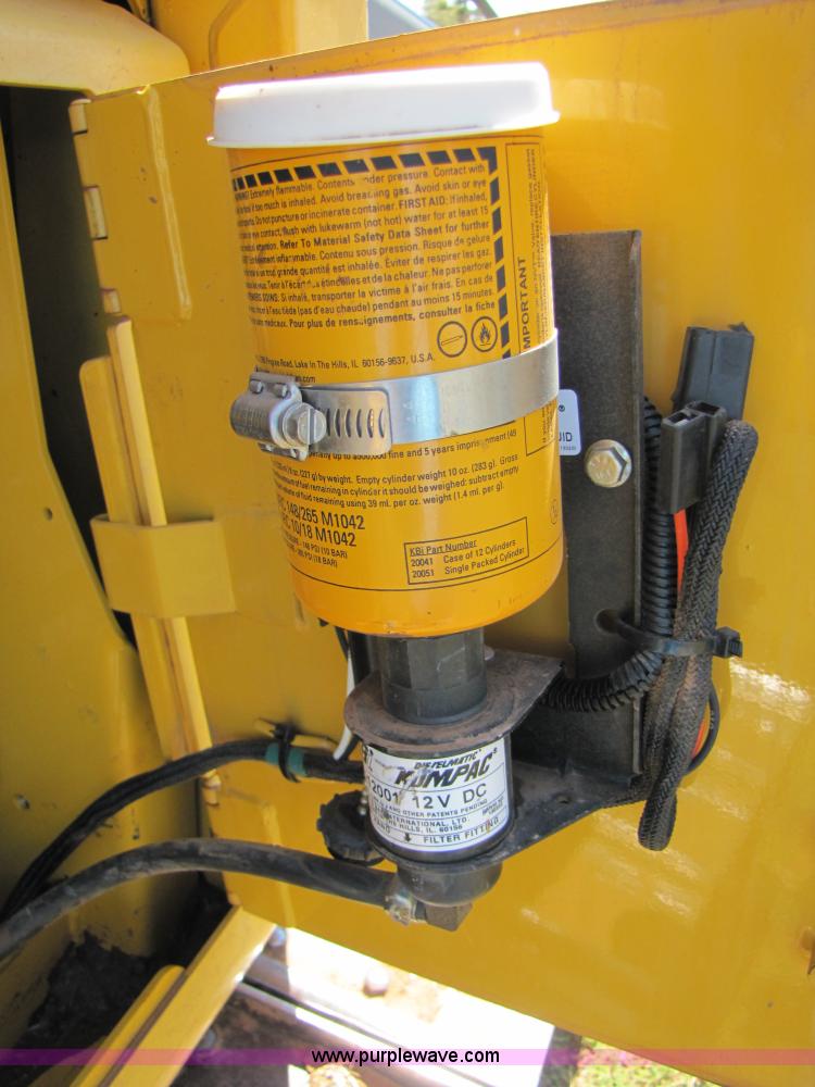 image for item A4654 2003 John Deere 450H LT dozer