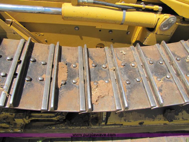 image for item A4654 2003 John Deere 450H LT dozer