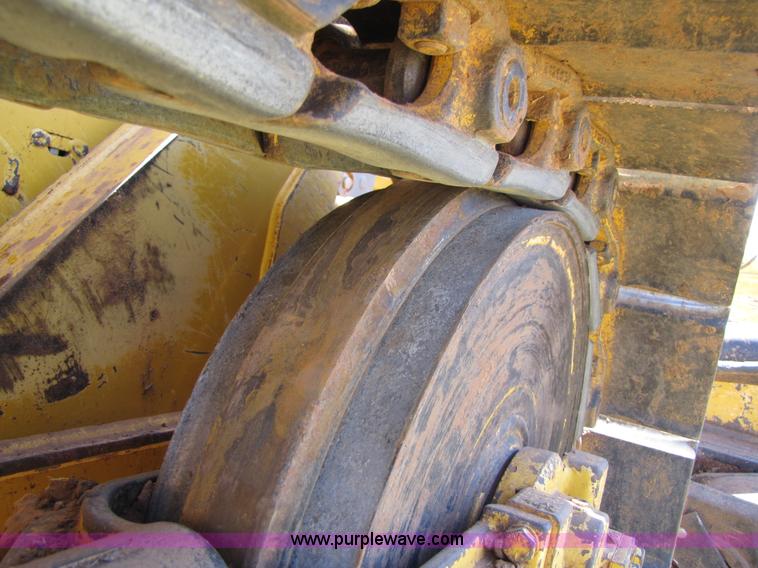 image for item A4654 2003 John Deere 450H LT dozer