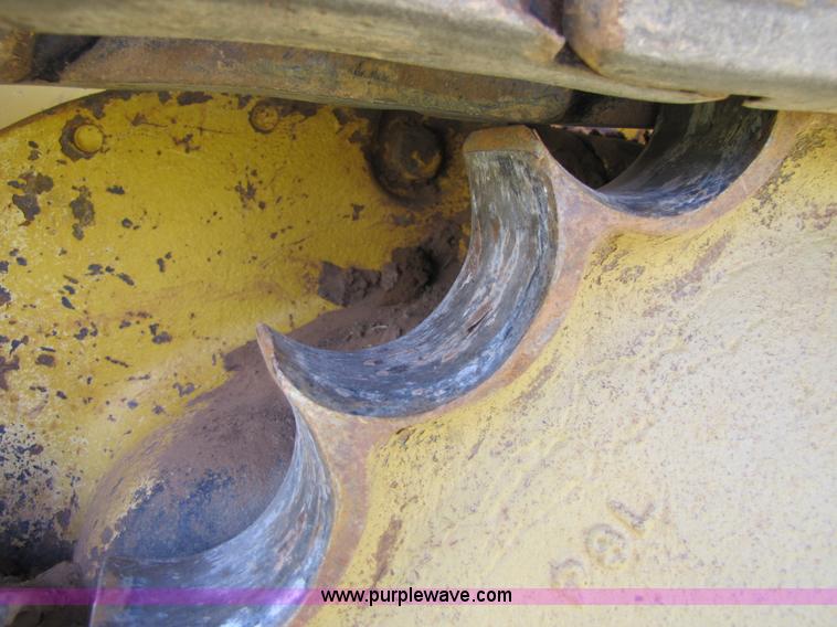 image for item A4654 2003 John Deere 450H LT dozer