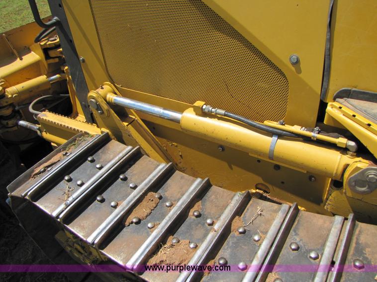 image for item A4654 2003 John Deere 450H LT dozer