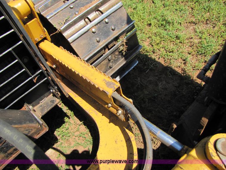 image for item A4654 2003 John Deere 450H LT dozer