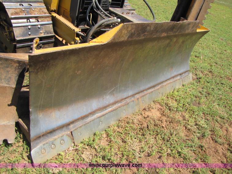 image for item A4654 2003 John Deere 450H LT dozer