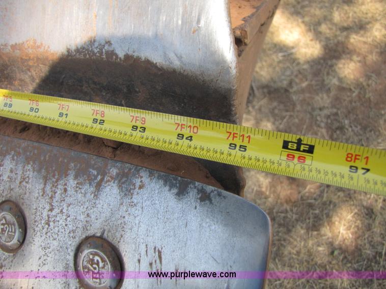 image for item A4654 2003 John Deere 450H LT dozer