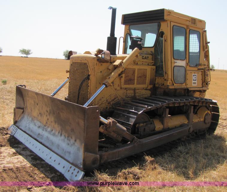image for item A4667 1980 Caterpillar D6D dozer