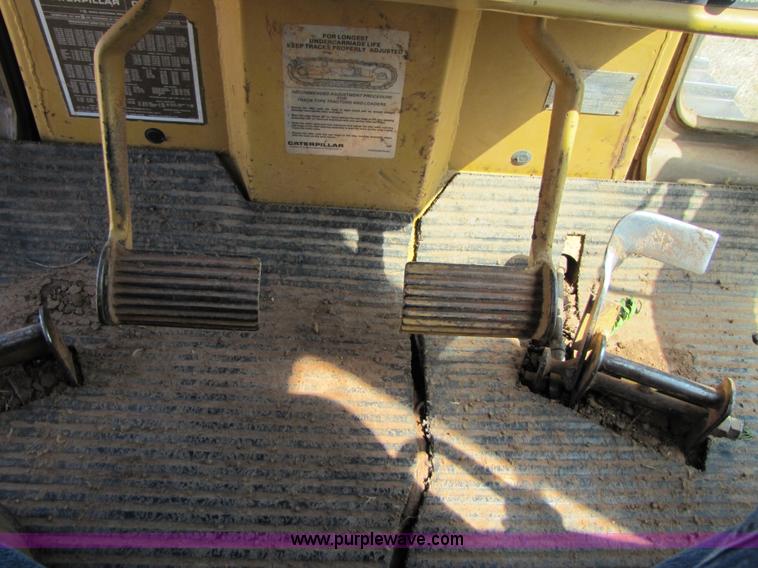 image for item A4667 1980 Caterpillar D6D dozer