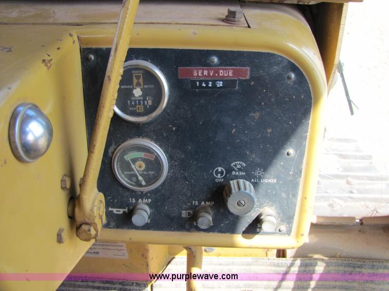 image for item A4667 1980 Caterpillar D6D dozer