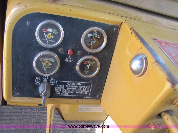image for item A4667 1980 Caterpillar D6D dozer