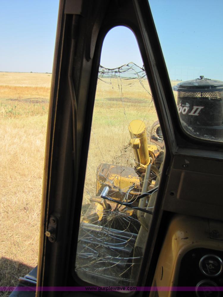 image for item A4667 1980 Caterpillar D6D dozer