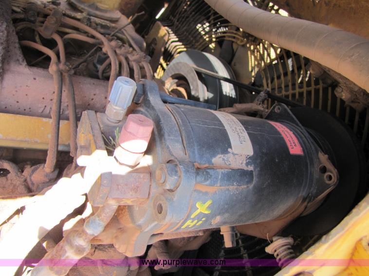 image for item A4667 1980 Caterpillar D6D dozer