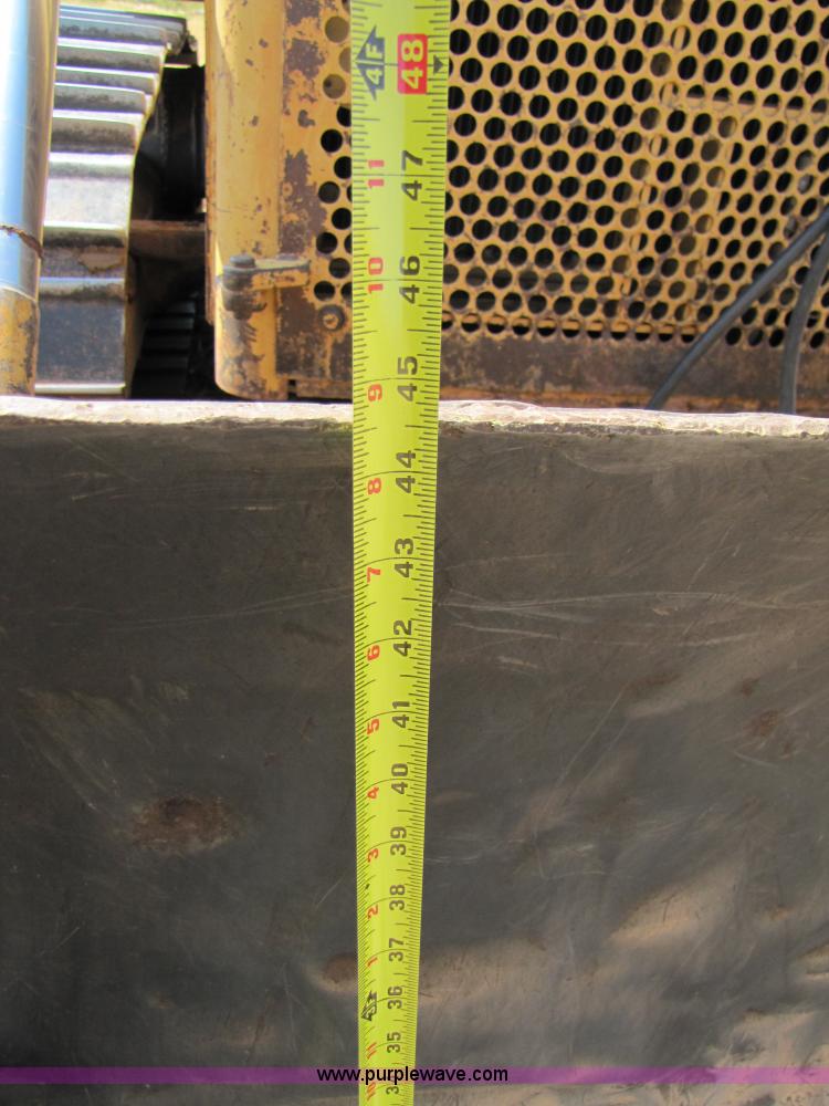 image for item A4667 1980 Caterpillar D6D dozer