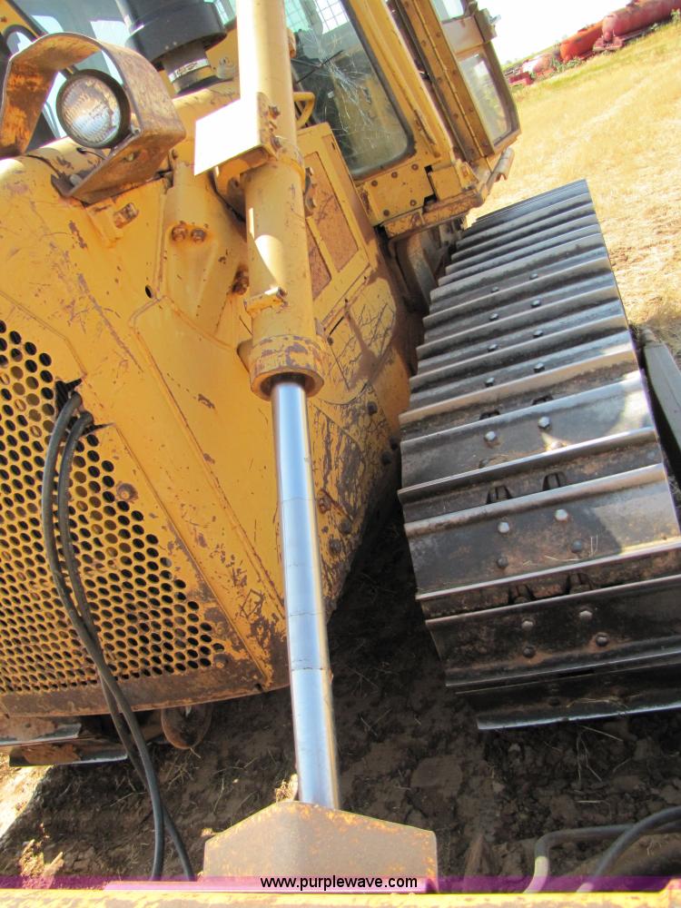 image for item A4667 1980 Caterpillar D6D dozer