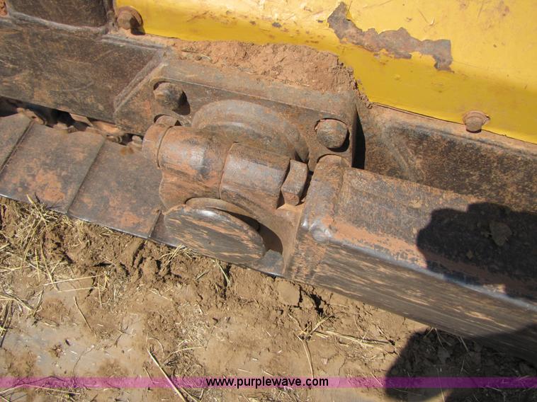 image for item A4667 1980 Caterpillar D6D dozer