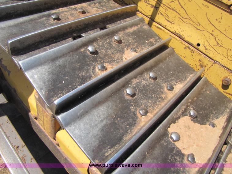 image for item A4667 1980 Caterpillar D6D dozer