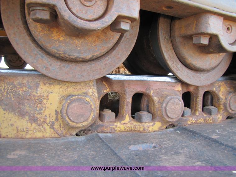 image for item A4667 1980 Caterpillar D6D dozer