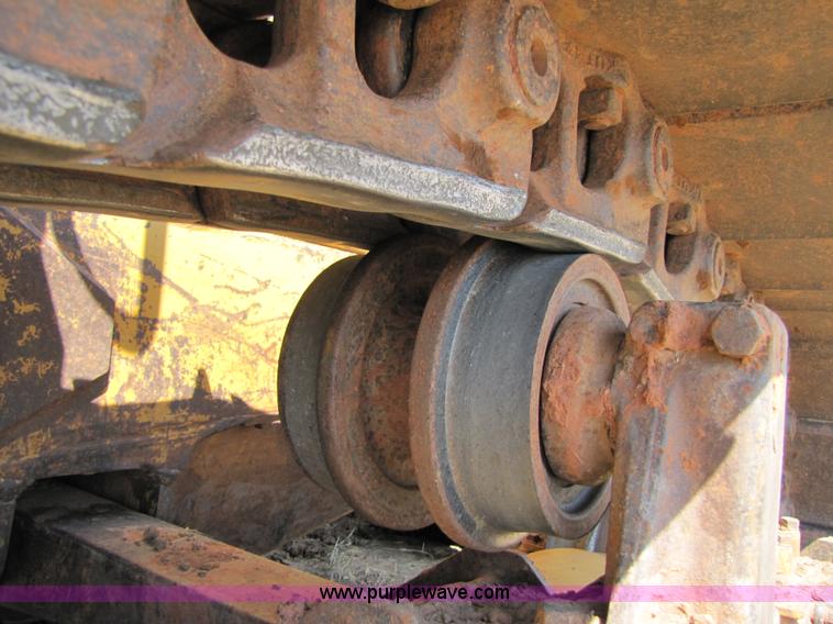 image for item A4667 1980 Caterpillar D6D dozer