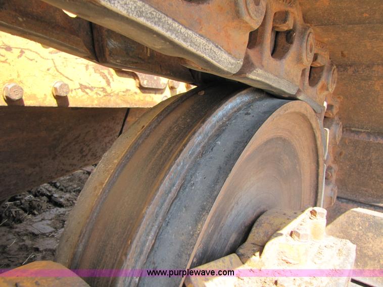 image for item A4667 1980 Caterpillar D6D dozer