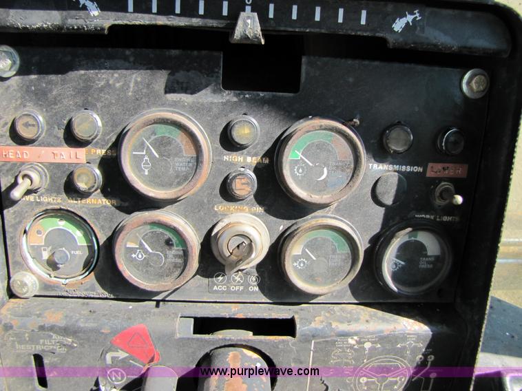 image for item A4669 John Deere 670 motor grader