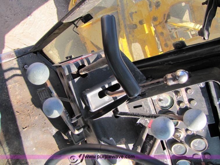 image for item A4669 John Deere 670 motor grader