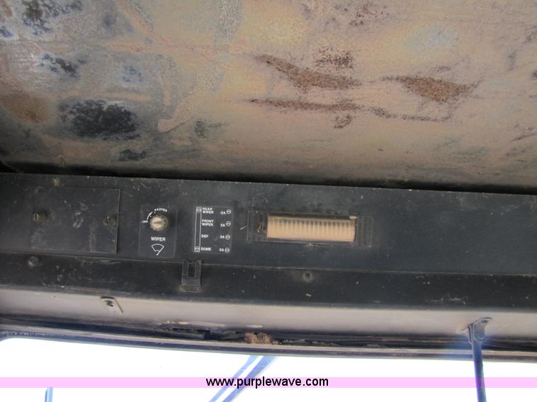 image for item A4669 John Deere 670 motor grader